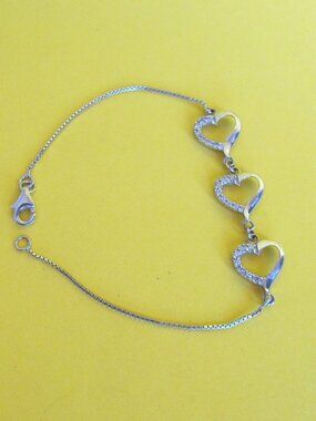 SIlver heart bracelet box chain